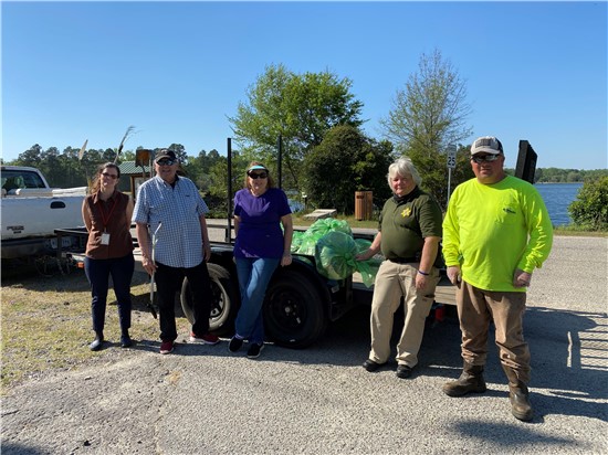 Thanks to those who helped Make a Difference on Monday, April 12.  We picked up 10 bags of trash and one tire. 