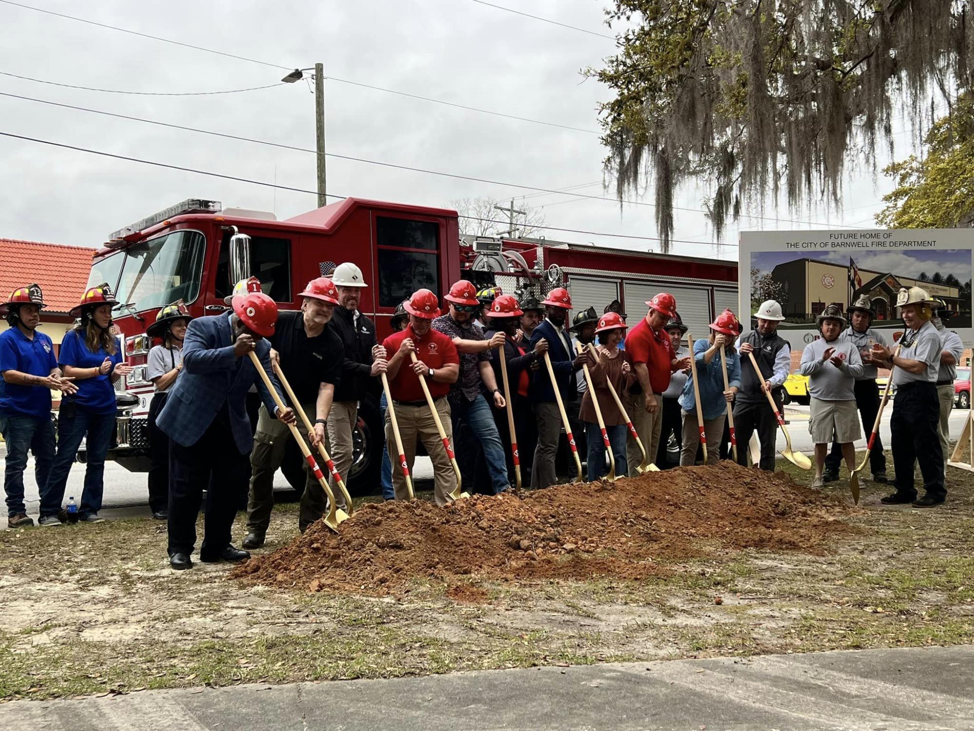 photo of officials at ground breaking